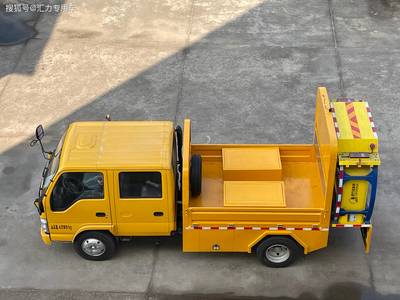 12吨防撞缓冲车 高速道路养护施工中不可或缺的“移动安全堡垒”